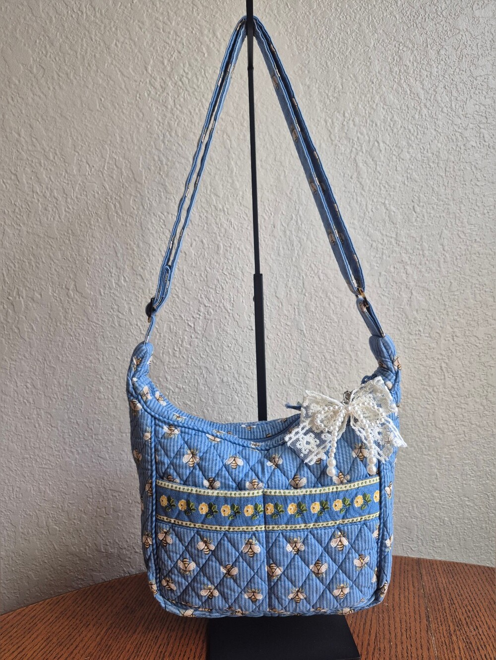 Vera Bradley Bees And Yellow Roses Spectator Crossbody Bag (2003) - Picture 4 of 10
